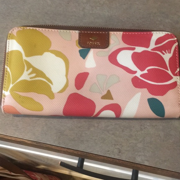 Fossil pink floral Tote and wallet - Picture 3 of 6